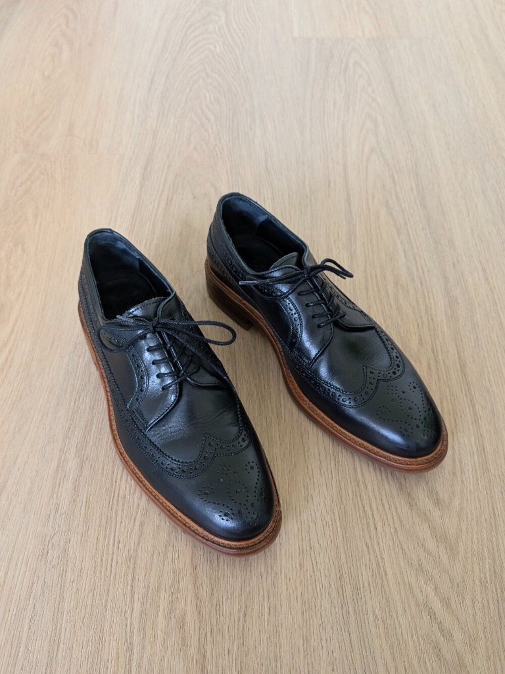 Crosby Square Fleetwood Longwing Brogues Blutchers  Black Rubber Sole